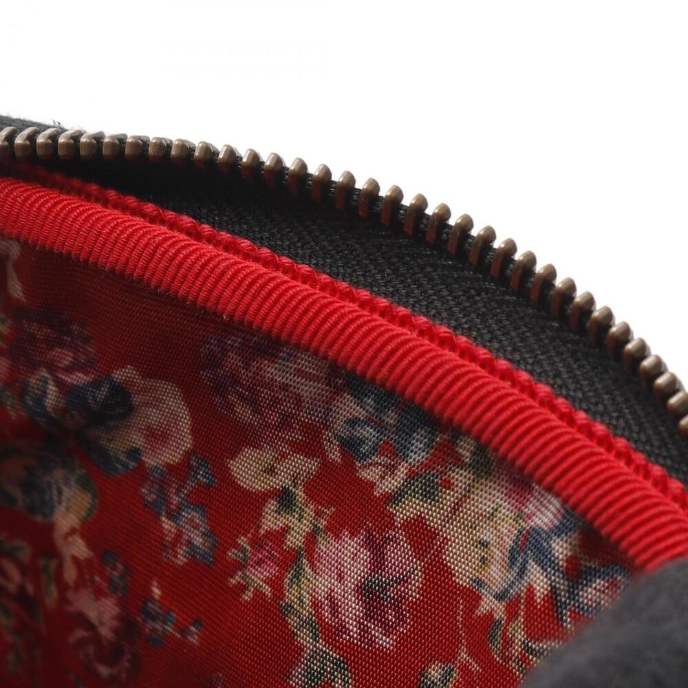 GUCCI Black Leather Fanny Pack - Picture 10 of 10